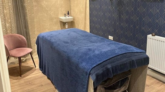 Holme Beauty & Ear Care