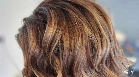 Lumiere Hair by Natalie Louise obrázek 2