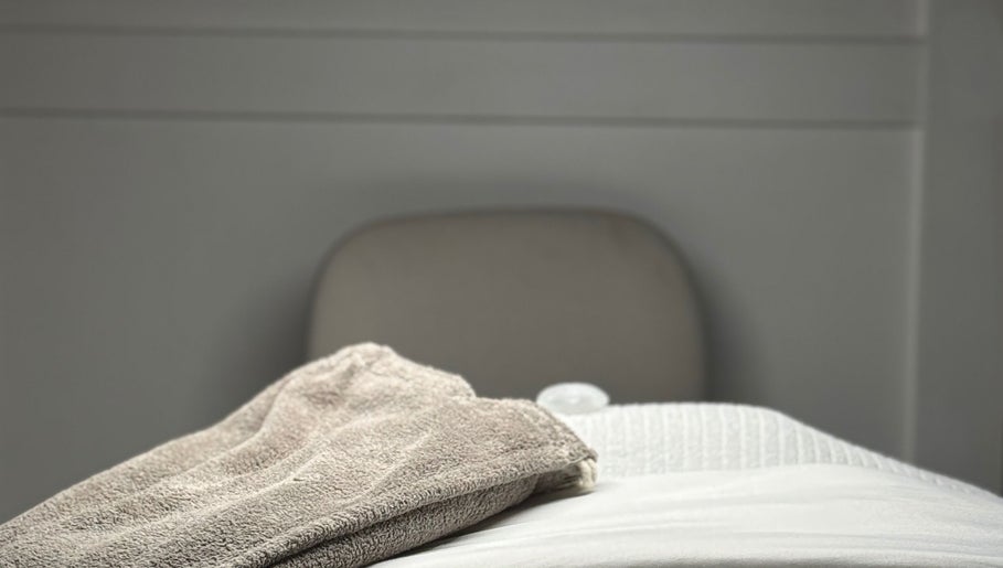 Tranquil treatment room at Allyson O’Brien | Nutrition & Advanced Aesthetics in Surrey, British Columbia, CA.
