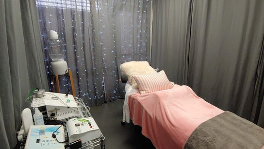 Facelift lounge/All about face