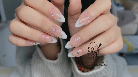 RJ Nail Studio