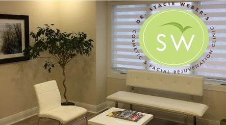 Modern lounge at Dr. Stacie Weber's Cosmetic & Facial Rejuvenation Clinic, Barrie, Ontario, CA.