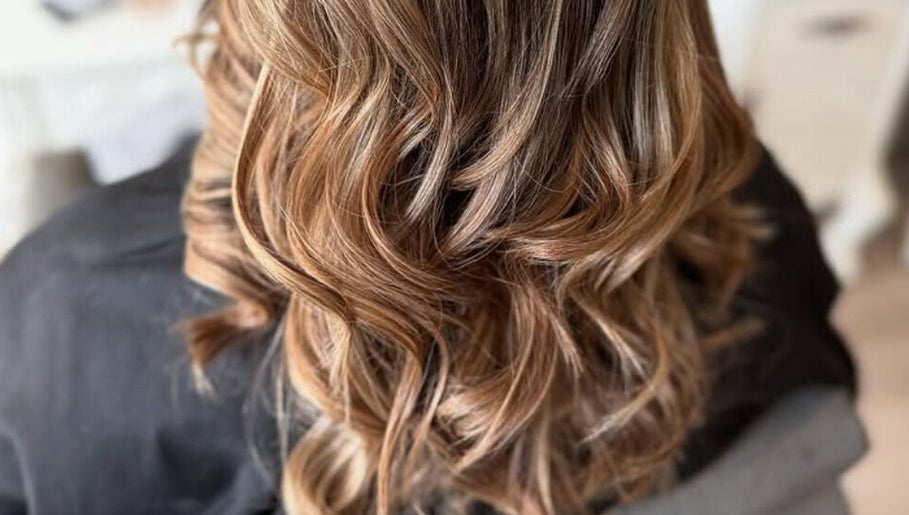 Riley's Hairdressing image 1