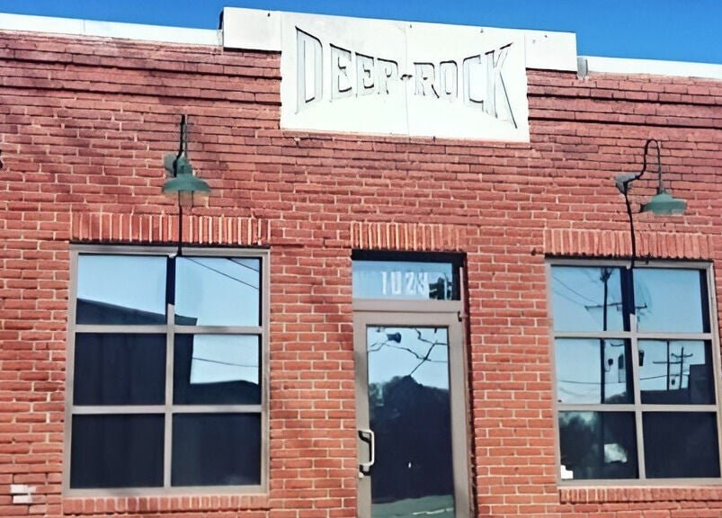 Deeprock Salon exterior showcasing its classic brick facade in Oklahoma City, Oklahoma, US.