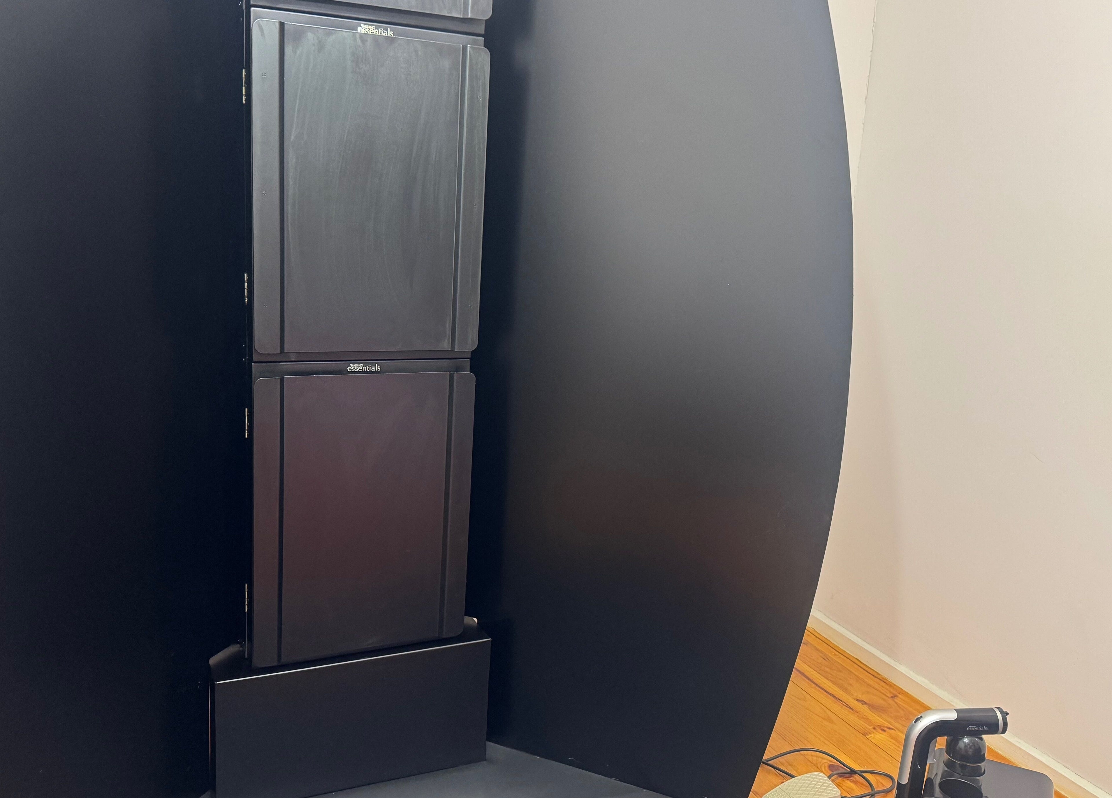 Sleek beauty equipment at Luxe Contouring By Sofia in Melbourne, Victoria, AU, offering top-notch services.