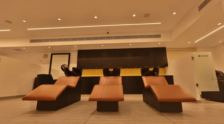 Image de SINIMA Salon - MG Road 3