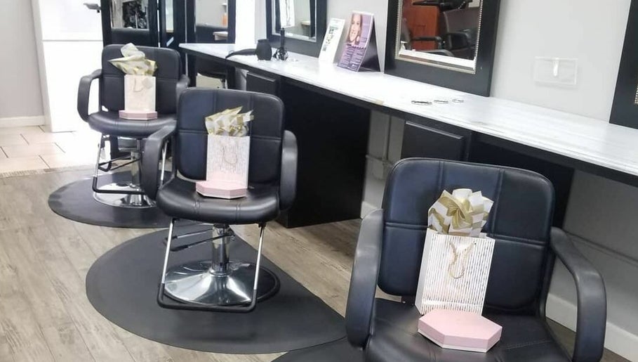 Seven a Signature Salon and Boutique image 1