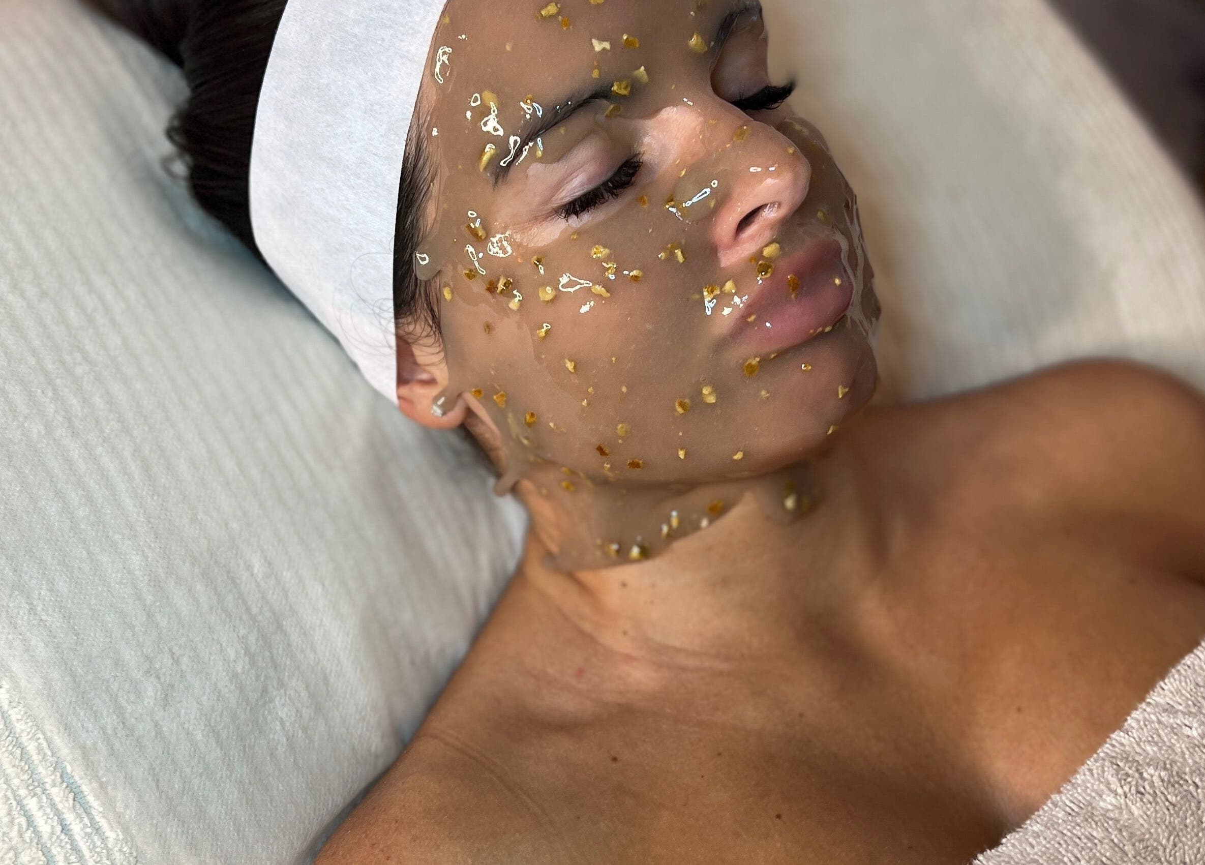 Facial mask treatment at Pocket Of Beauty, West Wallsend, New South Wales, AU. Revitalize your skin naturally.