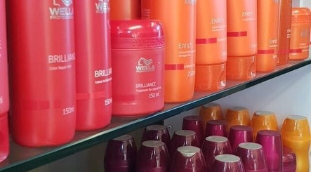 Time To Shine Hair Salon Toi-Ohomai image 2