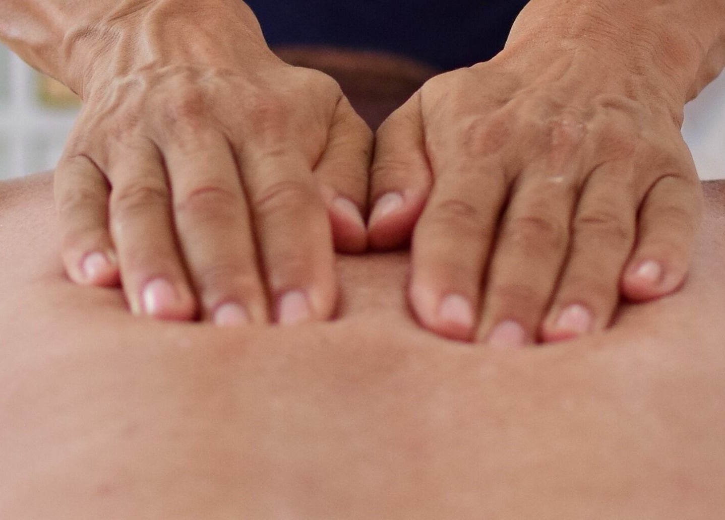 Massage therapy session at Energise with Carin in Nerja, Andalucía, ES focuses on relaxation and rejuvenation.