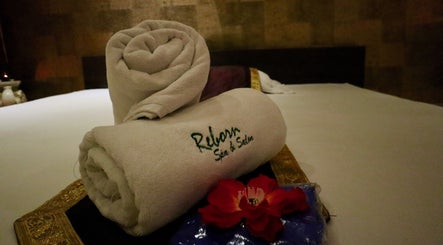 Reborn Spa & Salons image 2