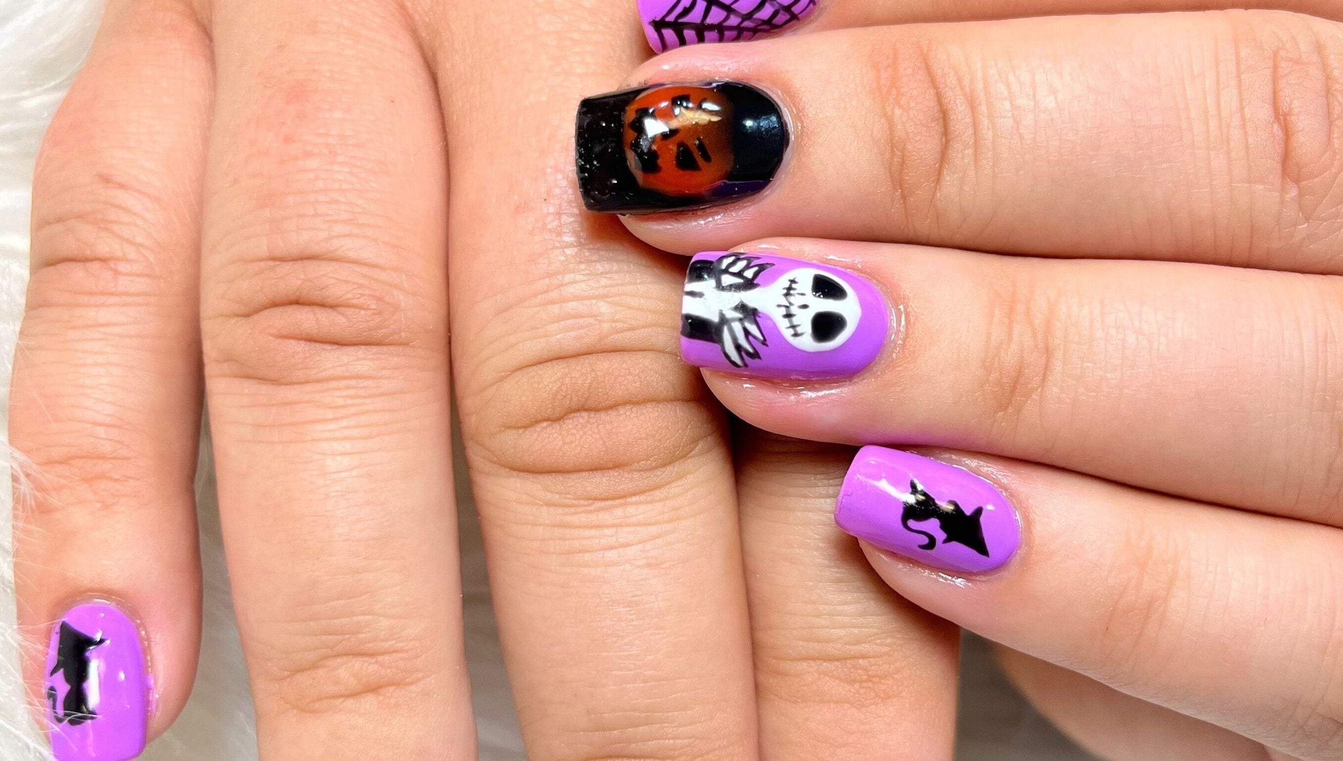 Halloween-themed nail art at Lifestyle on Location: Flight Centre East Rand, Boksburg, Gauteng, ZA.
