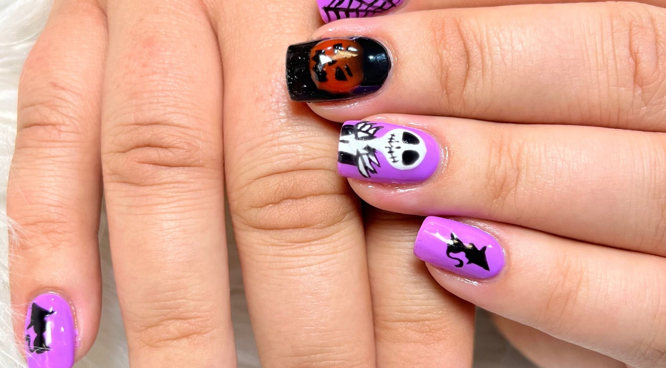 Halloween-themed nail art at Lifestyle on Location: Flight Centre East Rand, Boksburg, Gauteng, ZA.