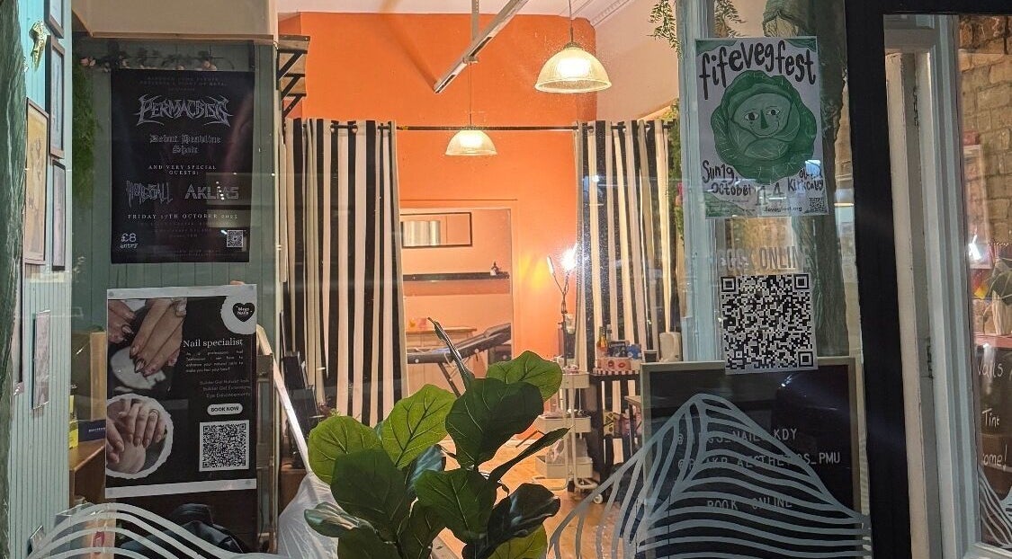 Entrance to Peak Physique and Bodywork Kirkcaldy, cozy salon interior in Kirkcaldy, Scotland, GB.