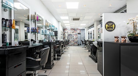 Sajna Hair and Beauty Ladies Only - Tooting