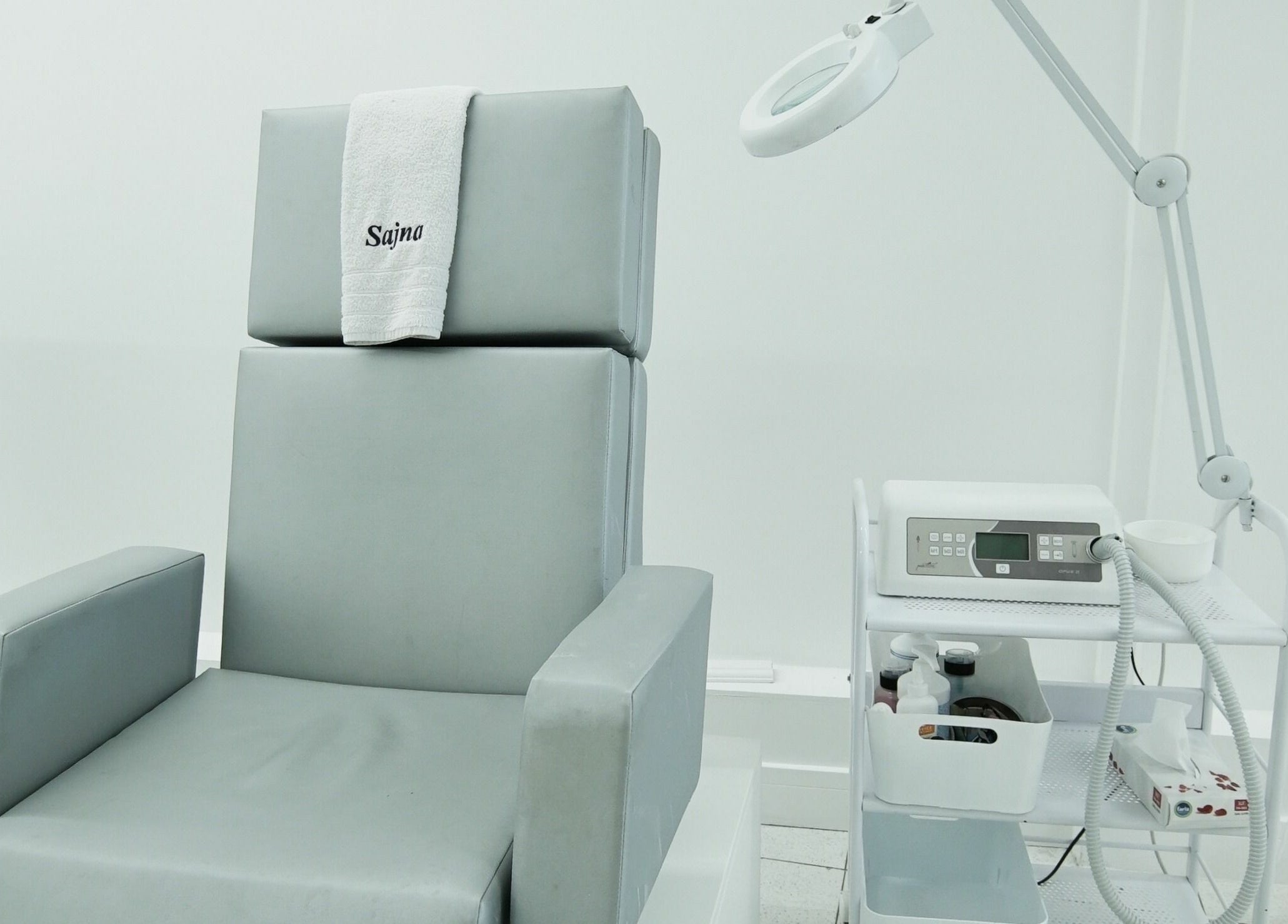 Luxury spa chair at Sajna Hand & Foot Spa, Wimbledon, London, England, GB, perfect for a relaxing treatment.