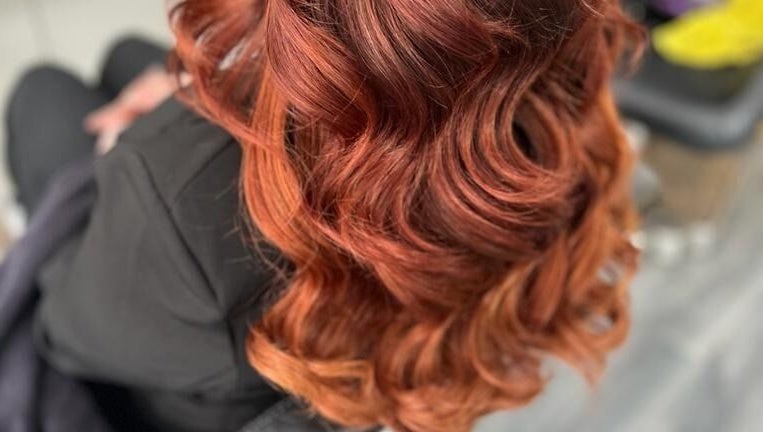 Denise Thomas Hair - Litherland – kuva 1