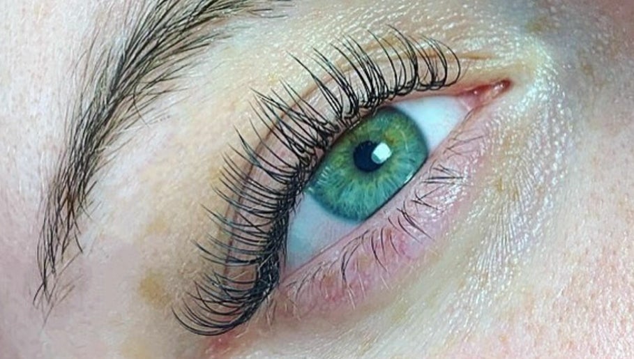 Cotswold Lashes image 1