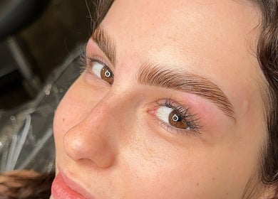 Eyebrow enhancement at Solara Beauty in Toronto, Ontario, CA showcasing perfectly shaped brows.