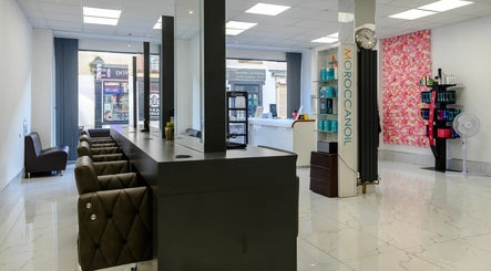 Lazarou Hair & Beauty Salon