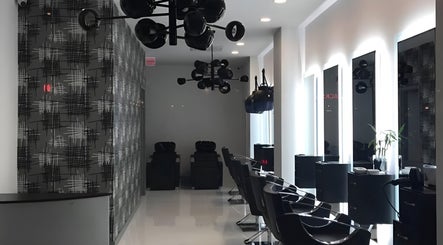 Poiz Beauty Salon, bild 3