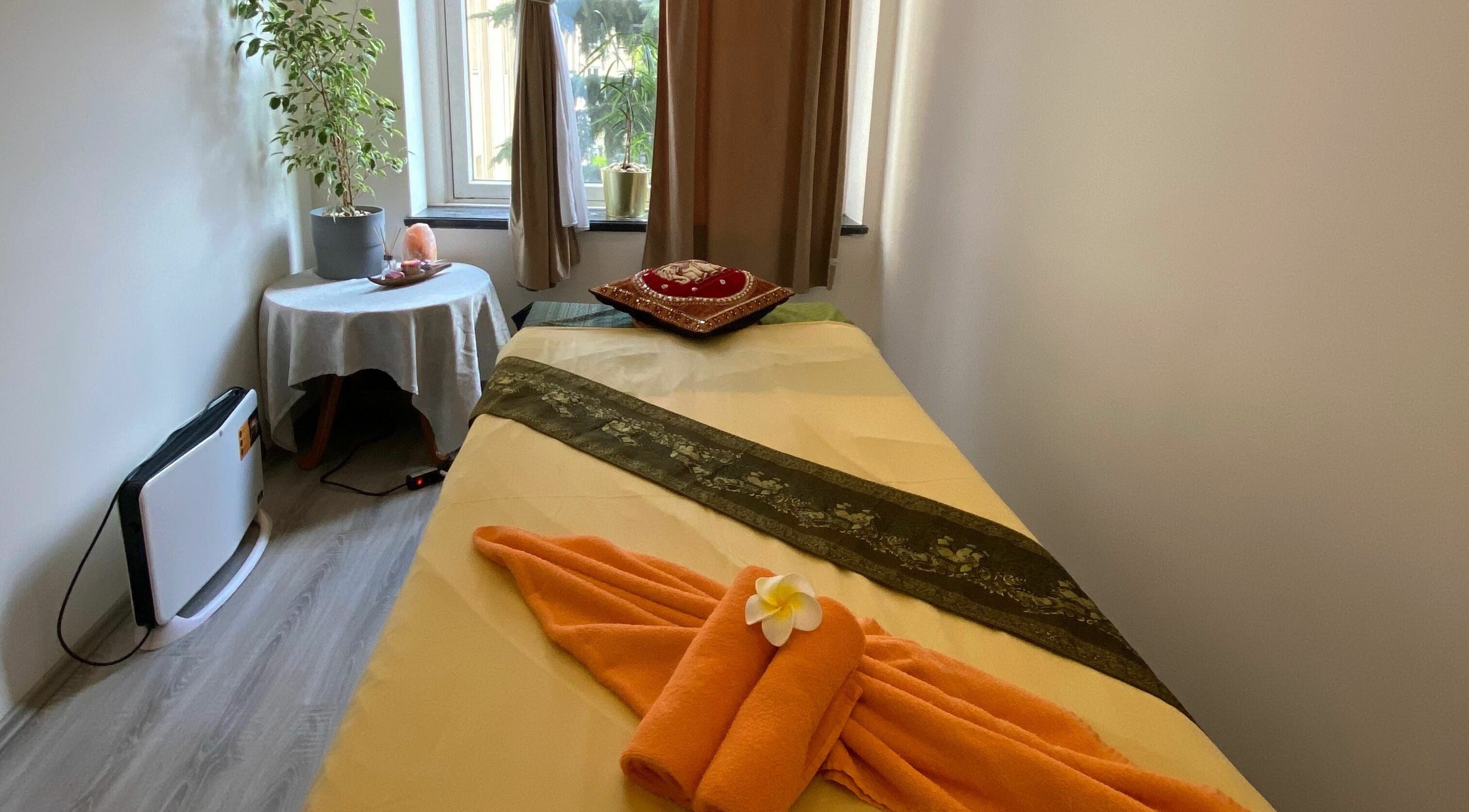 Relaxing massage room at Gold Hand Thai Massage | Prague 6 with peaceful decor in Praha 6, CZ.