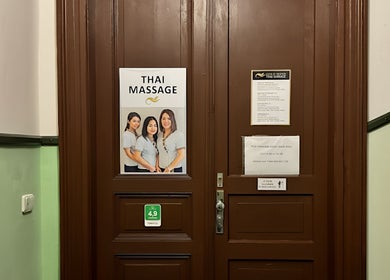 Entrance of Thai massage at Thomasova 235/3, Praha 5, Hlavní Město Praha, CZ. Relaxing ambiance.