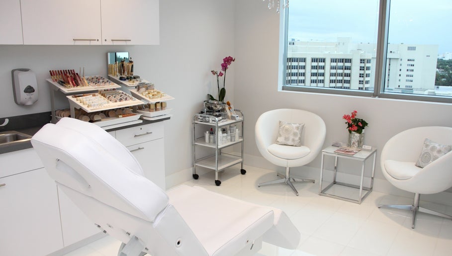 Health and Skin Center of Miami image 1