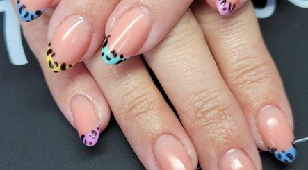 J and J Nails image 3