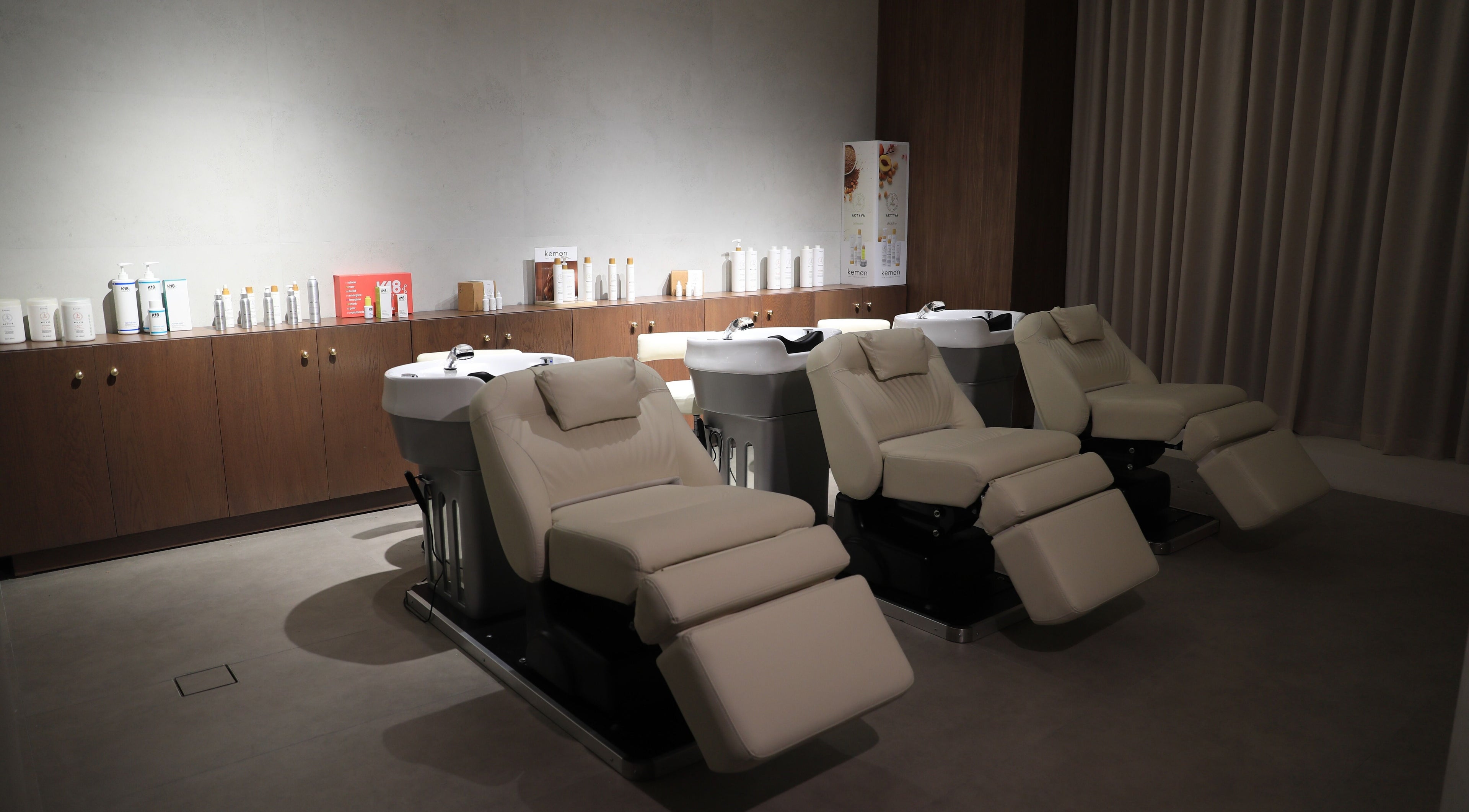 غرفة العناية الشعر في صالون سوليدير سبا، الخبر، المنطقة الشرقية، السعودية.