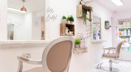 Shelley Lane Salon kép 2