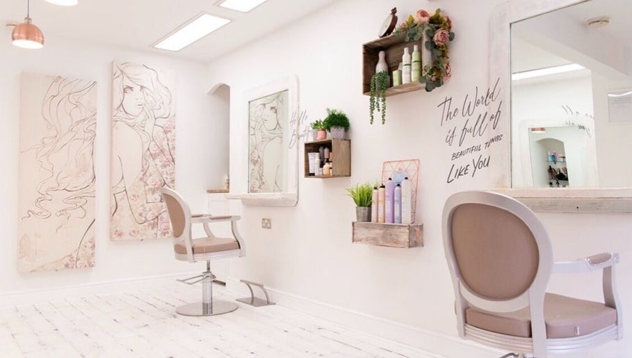 Shelley Lane Salon kép 1