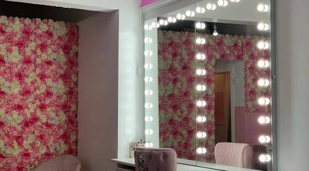 Makeup and Beauty Bar