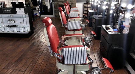 THE CLUBHOUSE BARBERSHOP & SHAVE PARLOR image 2