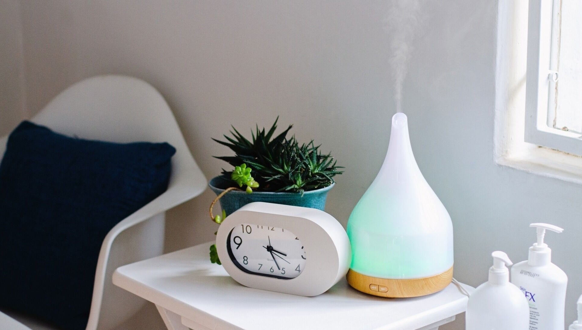 Relaxing decor at The Whole Sole with diffuser and clock, Johannesburg, Gauteng, ZA.