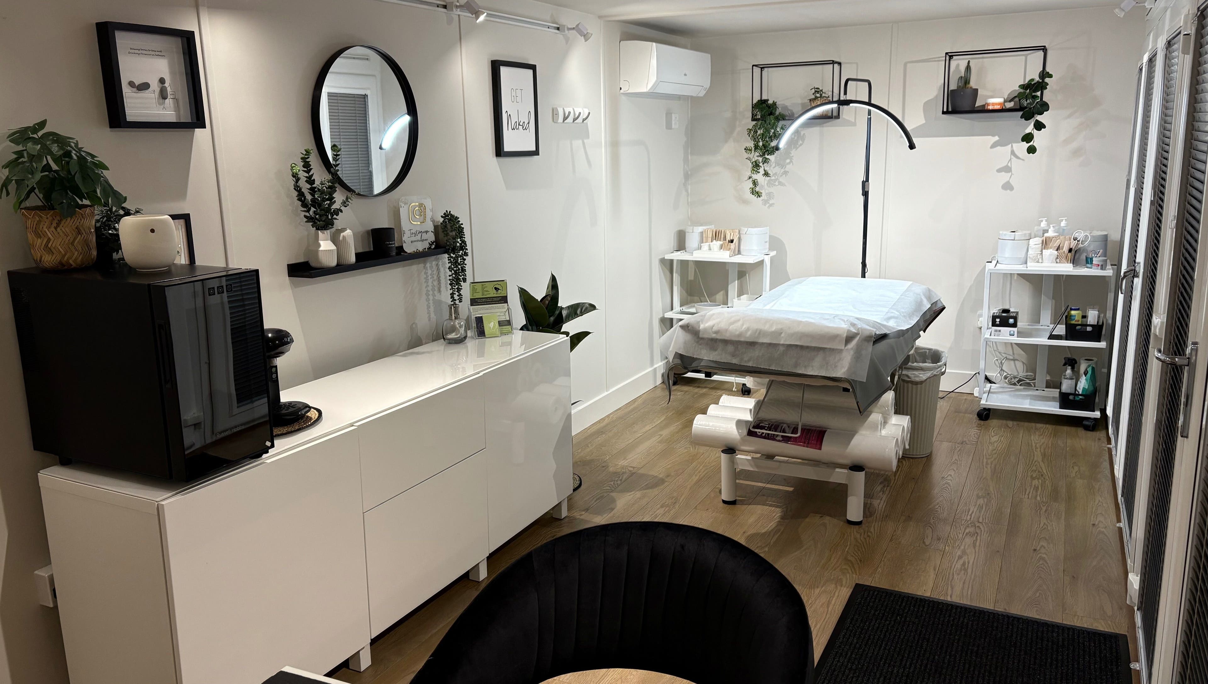 Bright treatment room at Zero Fuzz Given, Chicksands, England, GB, featuring modern decor and a cozy ambiance.