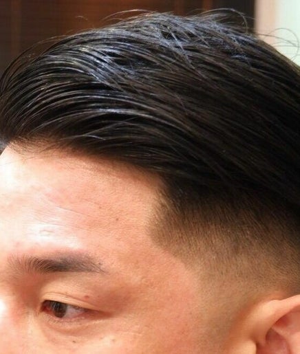 J.U.G Japanese Barbershop – obraz 2
