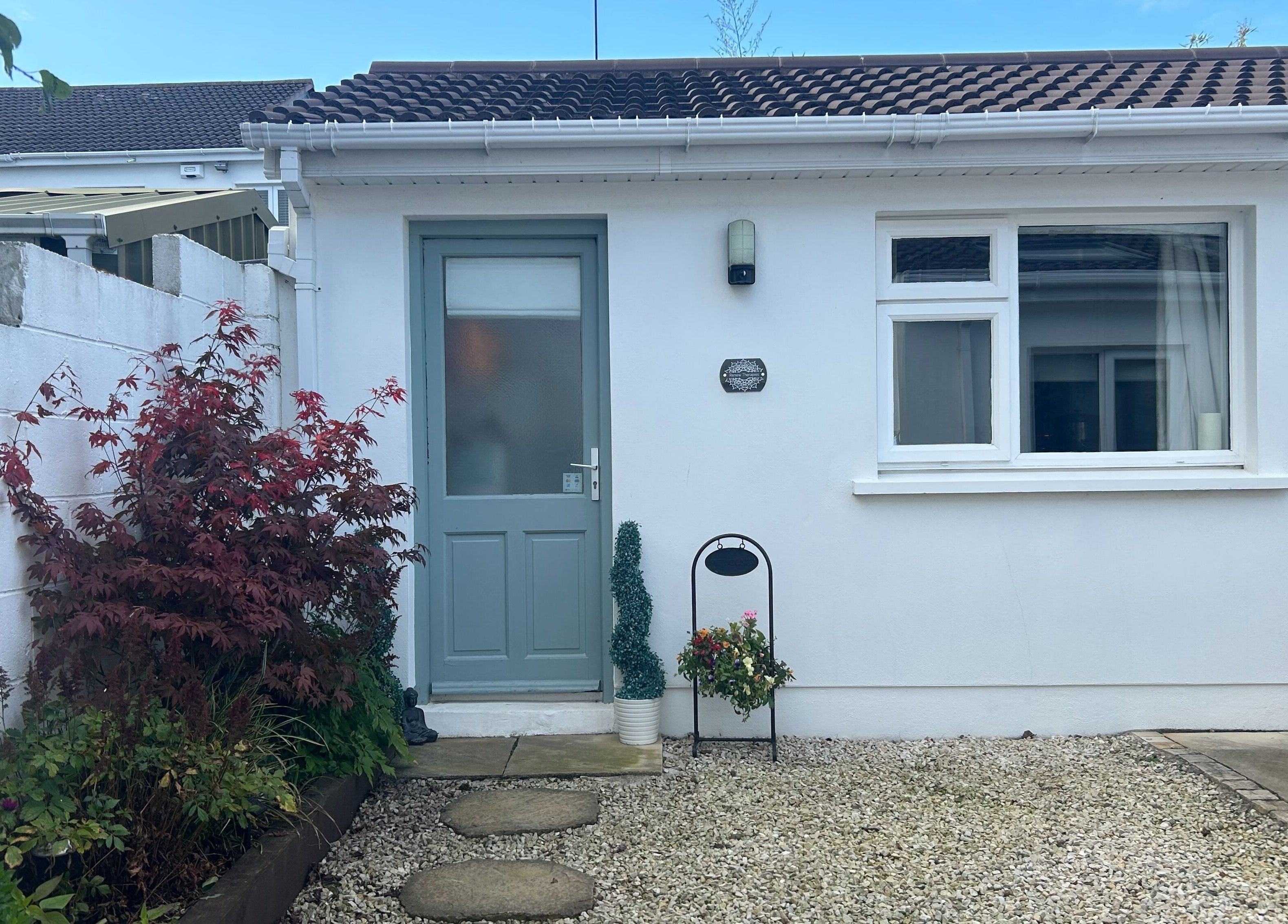 Entrance to Renew Therapies Sandyford, located in Sandyford, County Dublin, IE, with elegant landscaping.