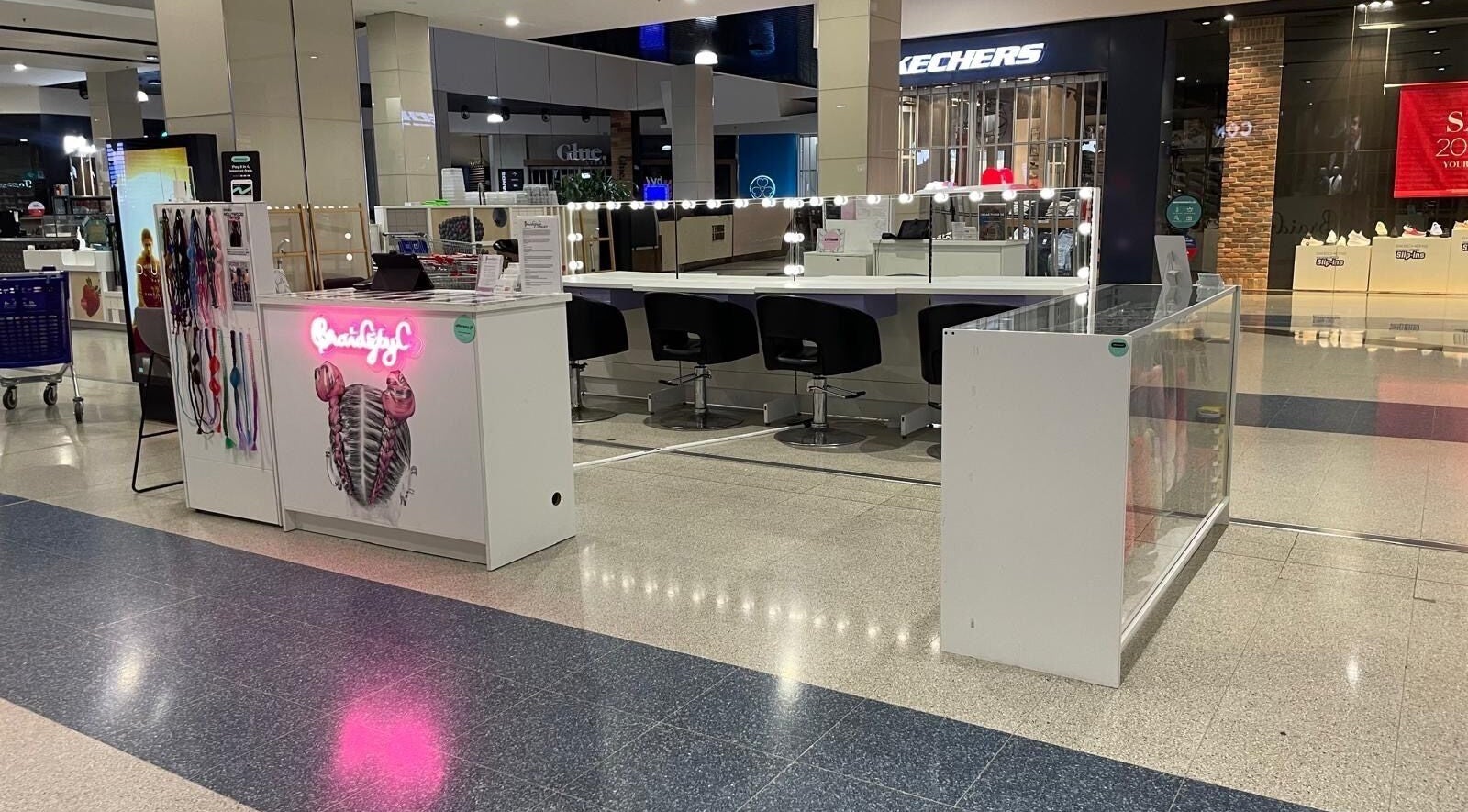 Syd Braid Bar - Eastgardens offers chic braid styling in Eastgardens, New South Wales, AU inside a modern venue.