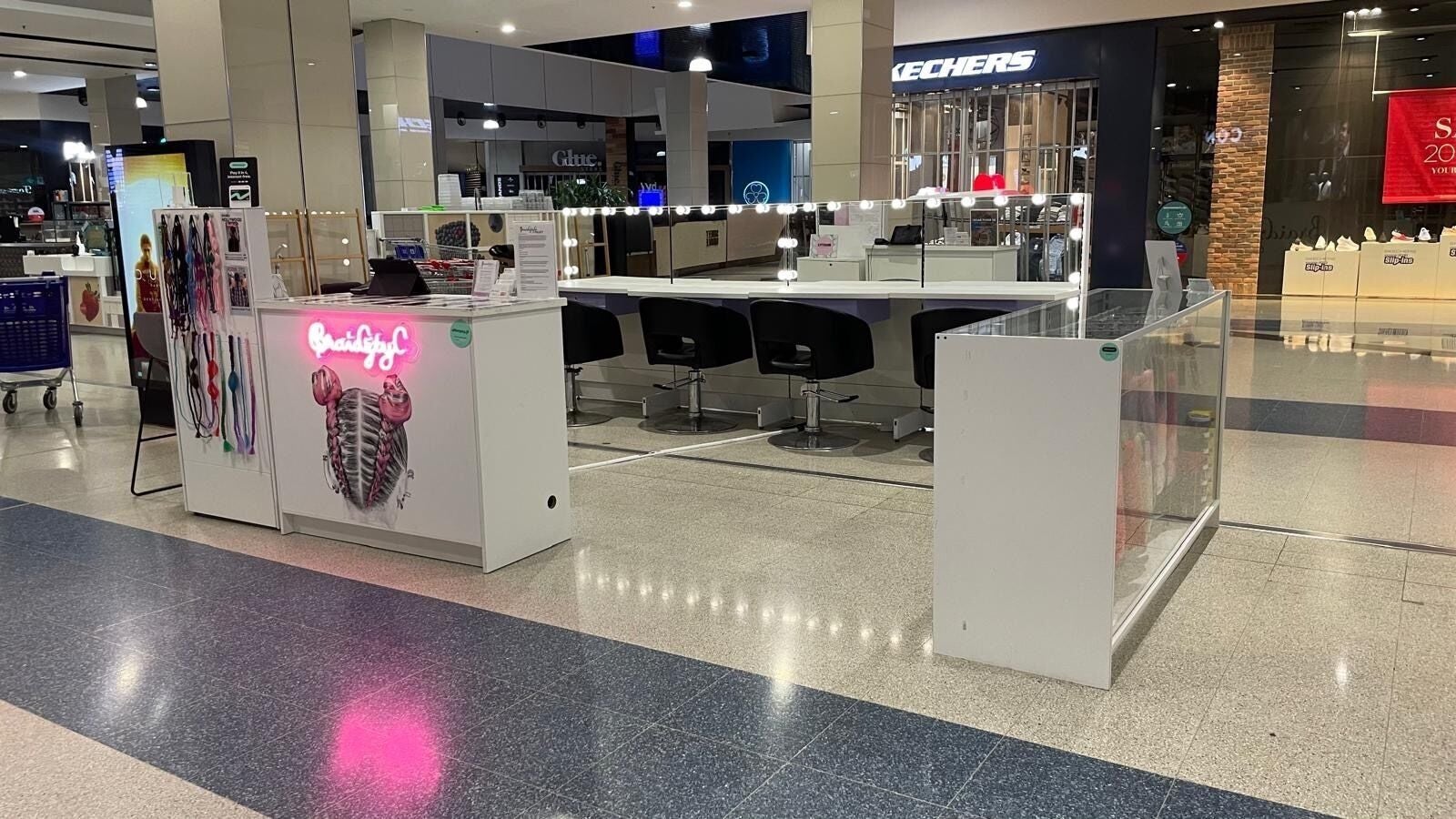 Syd Braid Bar - Eastgardens offers chic braid styling in Eastgardens, New South Wales, AU inside a modern venue.