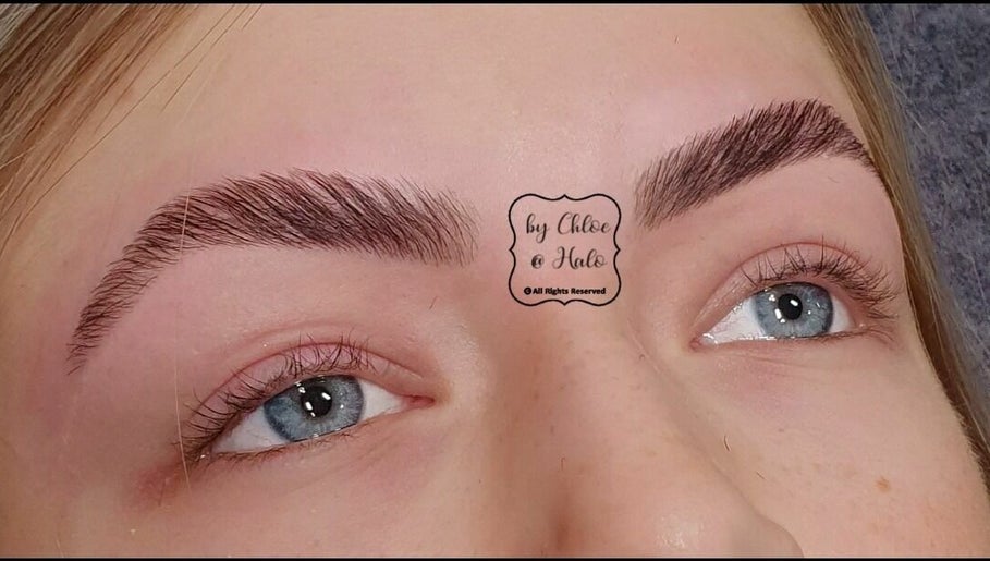 Halo Beauty Lashes & Brows by Chloe image 1
