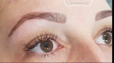 Halo Beauty Lashes & Brows by Chloe image 3