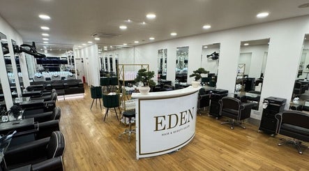 BEAUTY ABOUT TOWN - INSIDE EDEN HAIR DESIGN billede 2