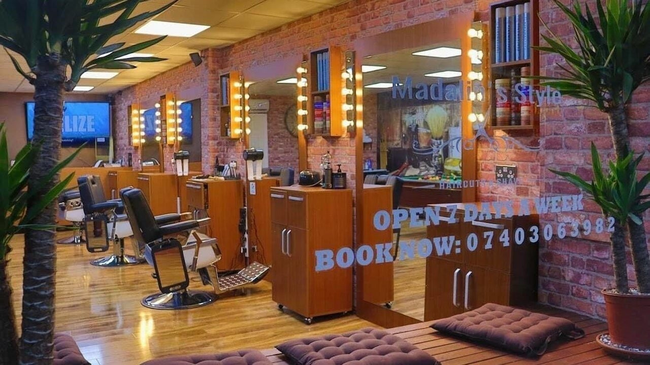 Best shops for hair wigs and installations in City Centre Bristol