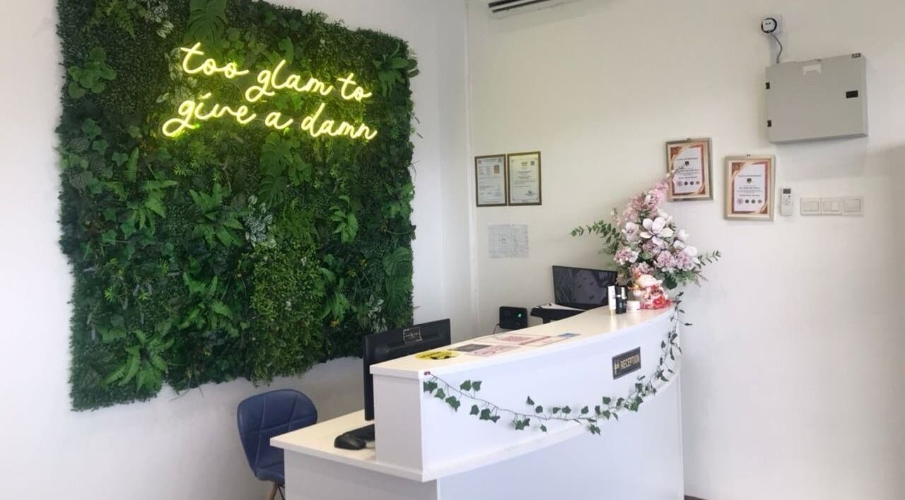 Reception at Laser Light Skin Centre (Seberang Perai) with floral decor, Seberang Perai, Pulau Pinang, MY.