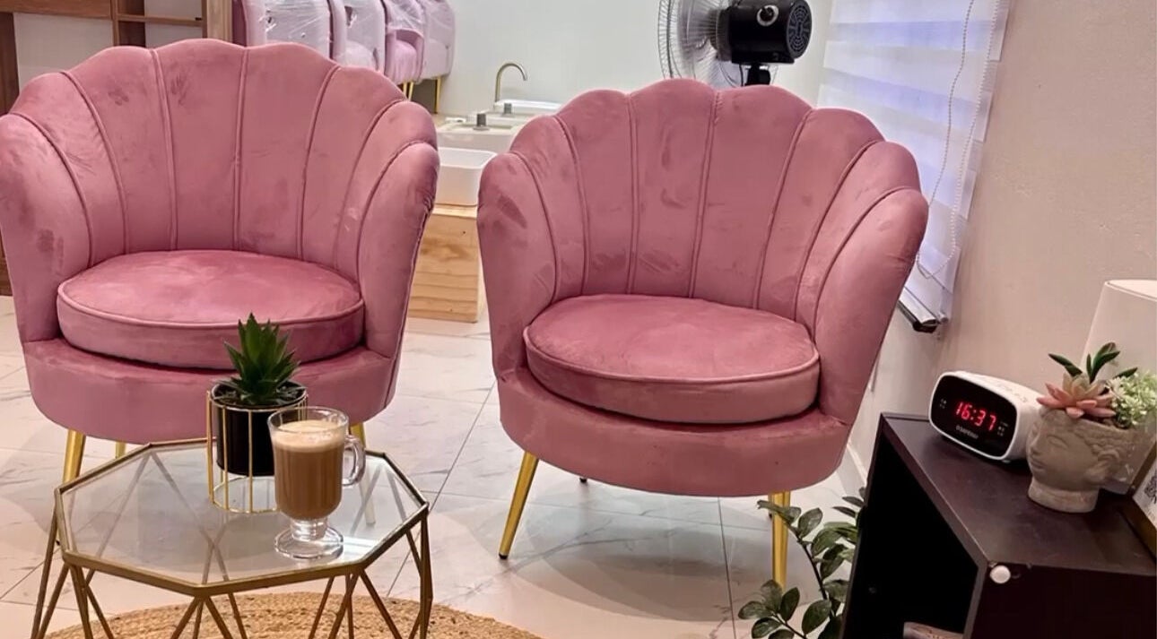 Cozy pink chairs and table at Blushed On! Nails&Beauty Verulam, Verulam, KwaZulu-Natal, ZA.