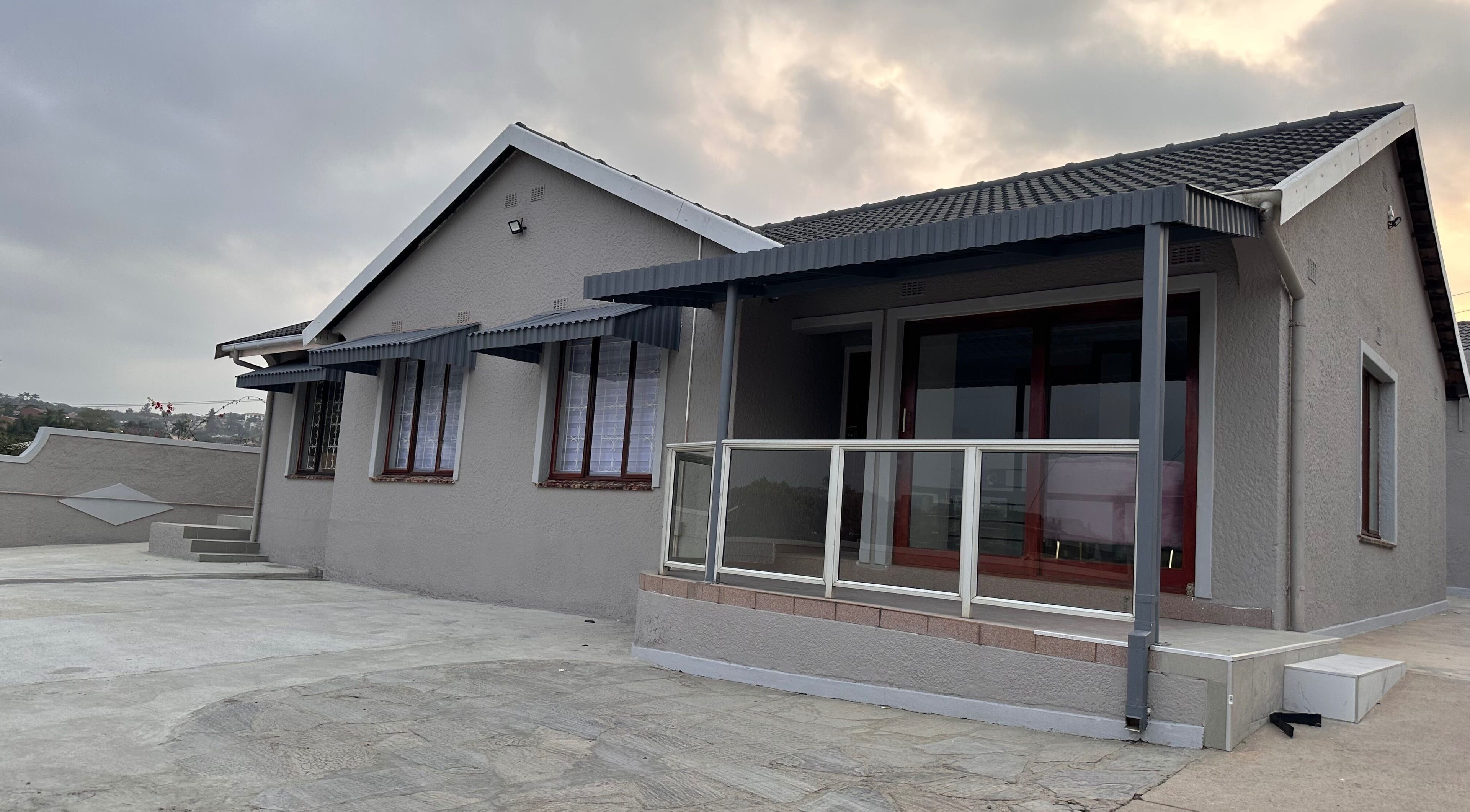 Exterior of Blushed On! Nails&Beauty Verulam in Verulam, KwaZulu-Natal, ZA featuring modern architecture.