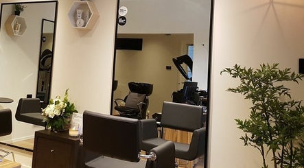 Into Hair Salon, bilde 3