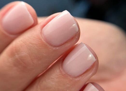 Perfecte manicure bij MT Studio PMU & Beauty, Amstelveen, Noord-holland, NL.