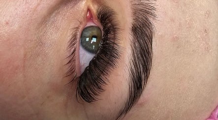 Jane Smith Beauty image 3